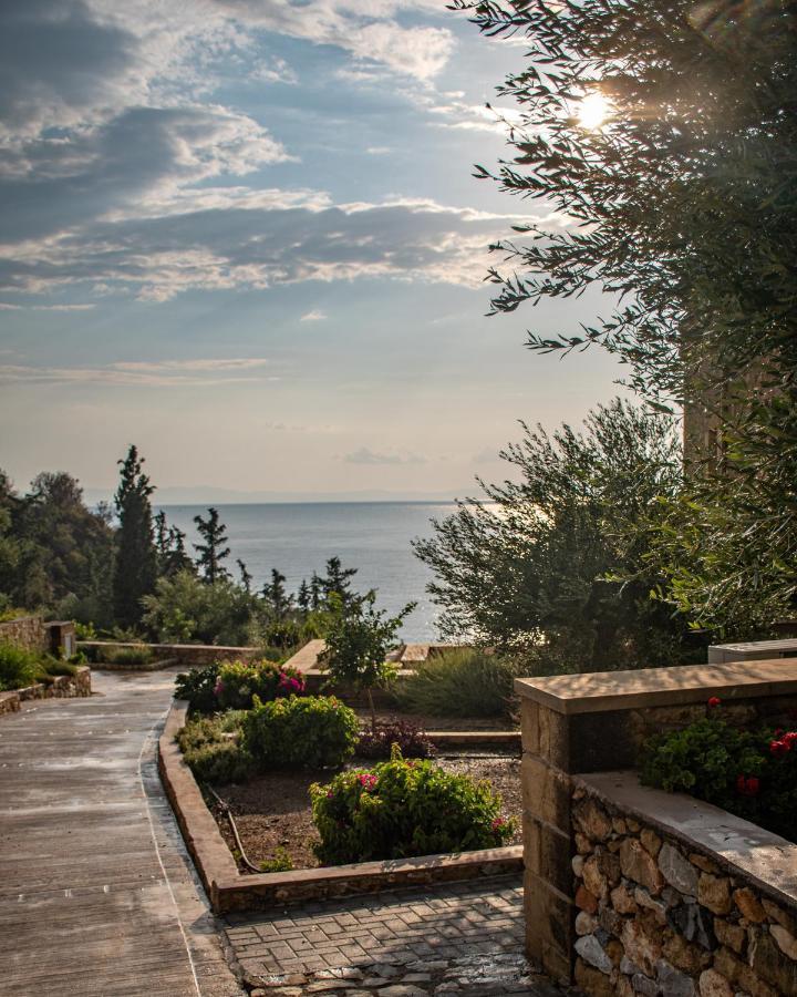 Diapori Suites Hotel Kardhamili Exterior foto