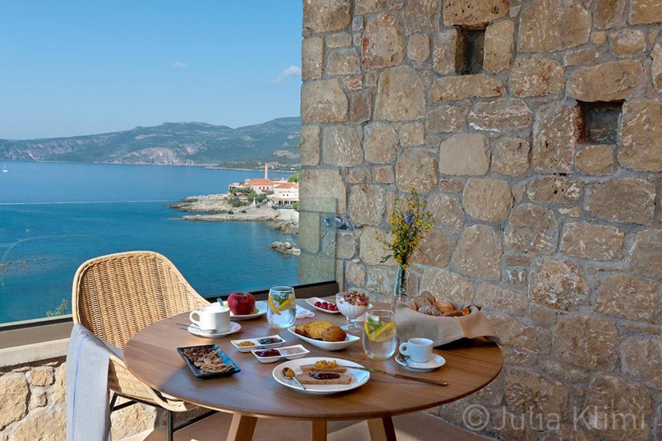 Diapori Suites Hotel Kardhamili Exterior foto